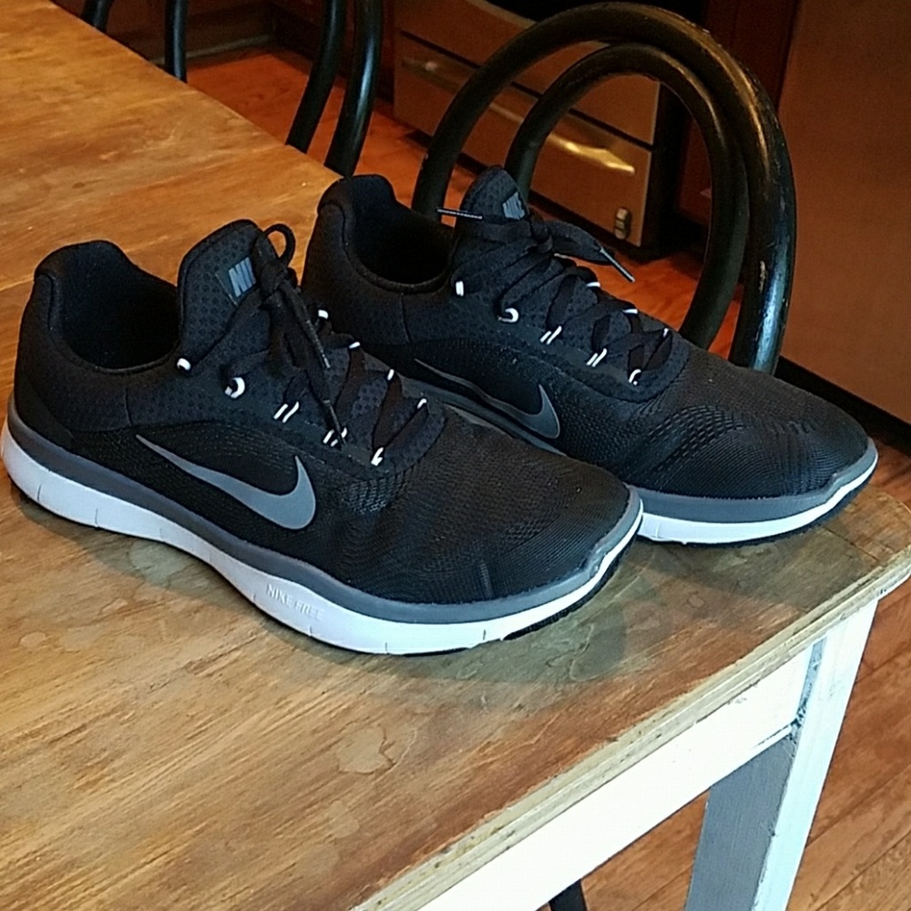 Like New Men's Nikes